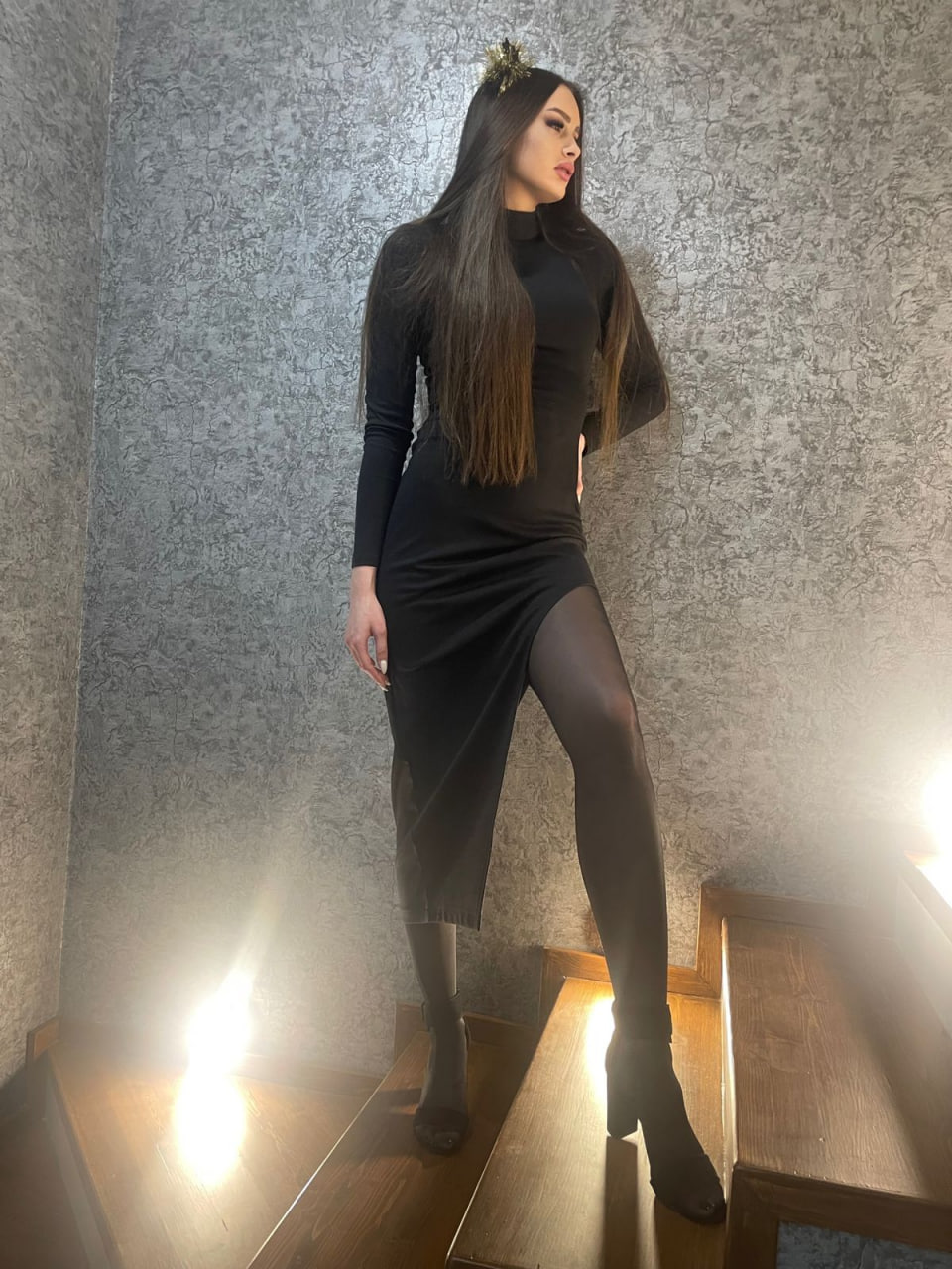 Модель Elena